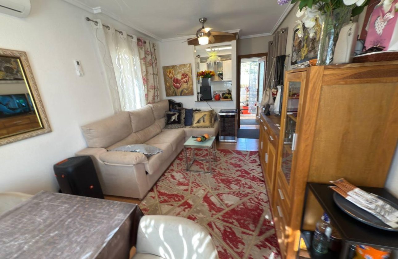 Resale - Town House -
Orihuela Costa - Los Almendros-la Florida