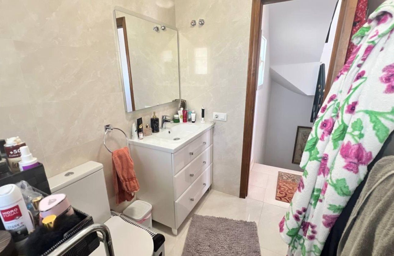 Resale - Town House -
Orihuela Costa - Los Almendros-la Florida