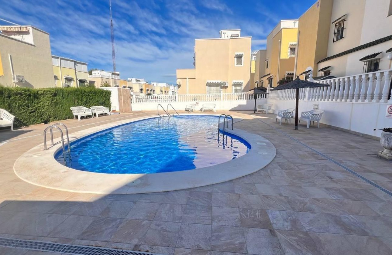 Resale - Town House -
Orihuela Costa - Los Almendros-la Florida