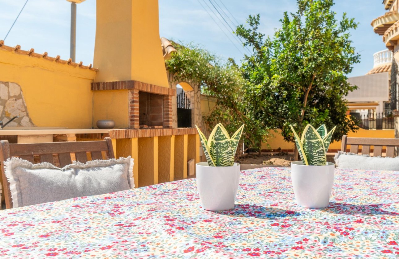 Resale - Town House -
Orihuela Costa - Los Almendros-la Florida