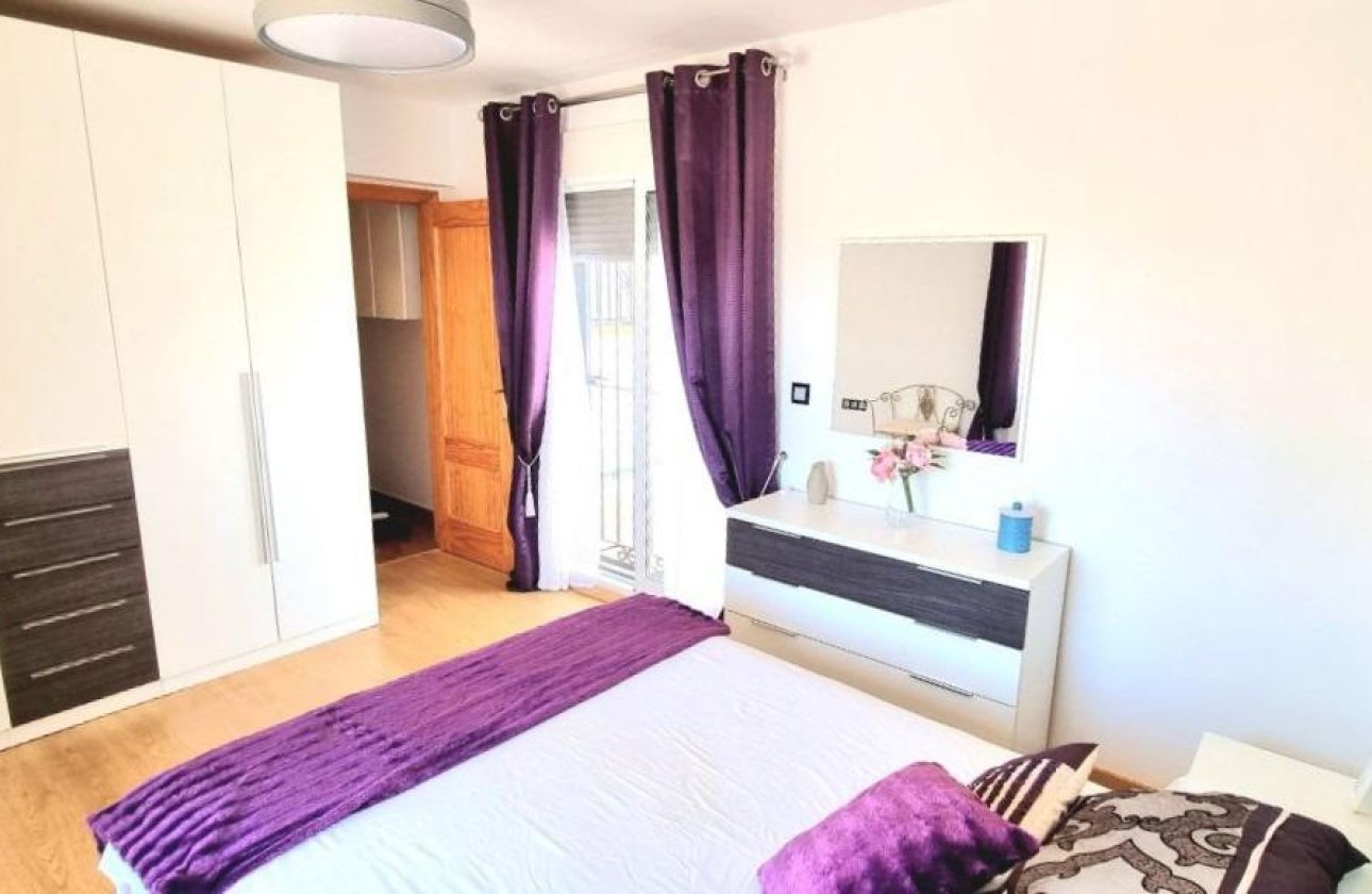 Resale - Town House -
Orihuela Costa - Los Almendros-la Florida