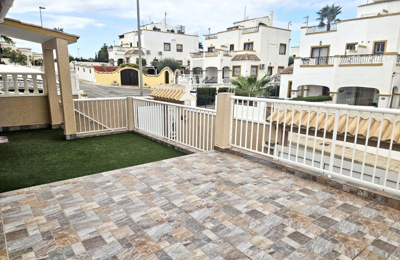 Resale - Town House -
Orihuela Costa - Los Altos