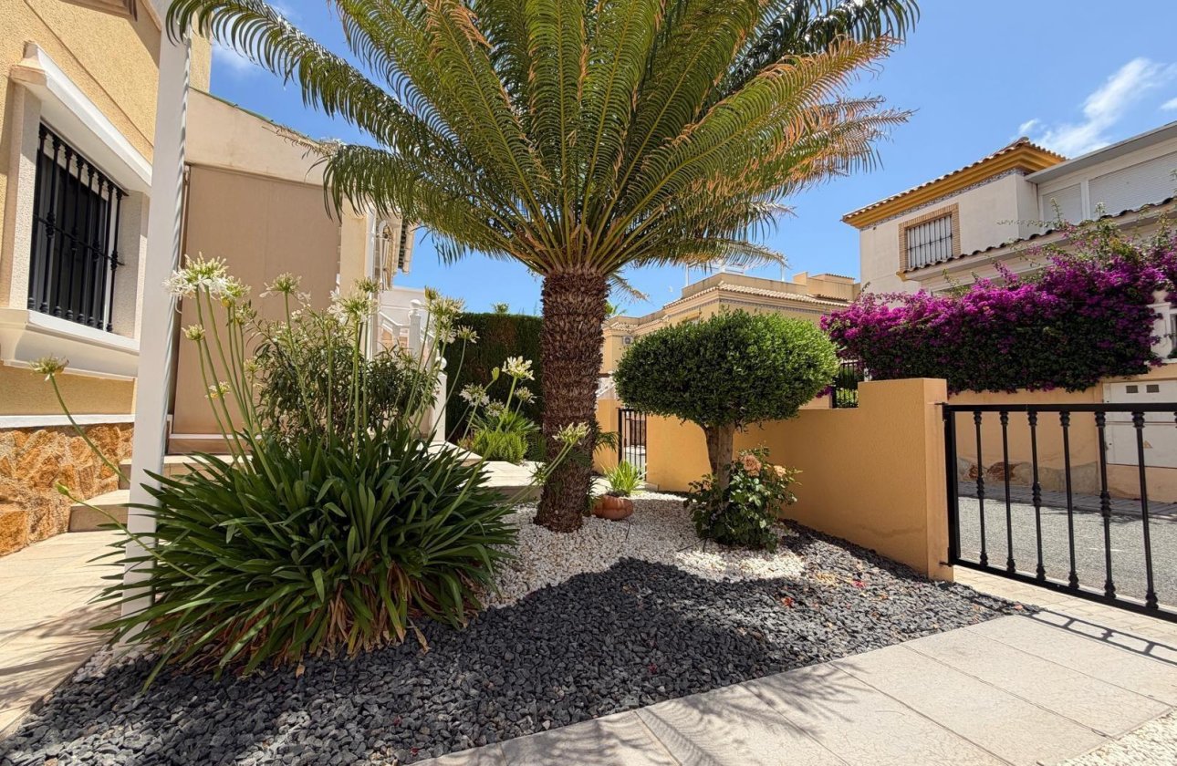 Resale - Town House -
Orihuela Costa - Los Dolses