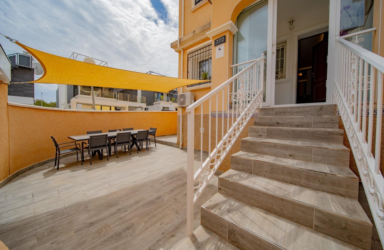 Resale - Town House -
Orihuela Costa - PAU 26