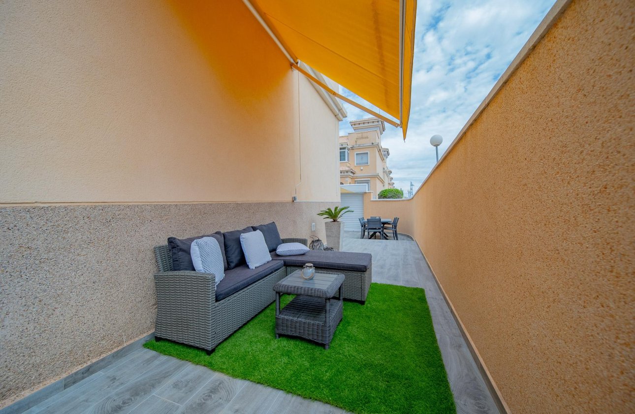 Resale - Town House -
Orihuela Costa - PAU 26