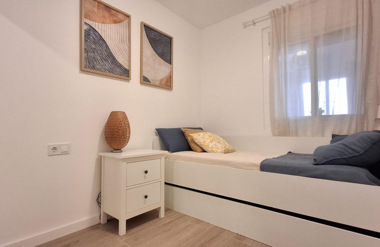 Resale - Town House -
Orihuela Costa - Playa Flamenca