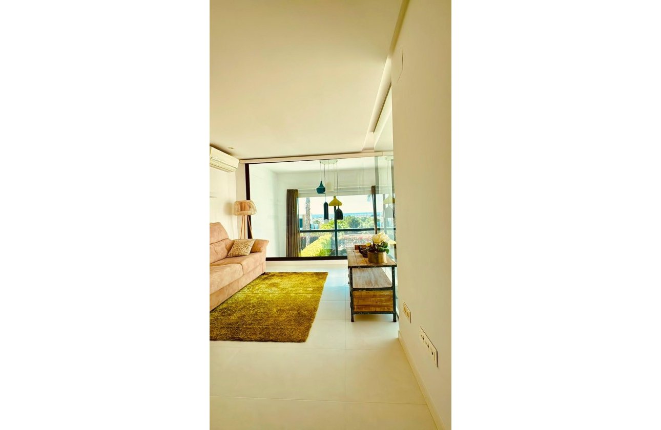 Resale - Town House -
Orihuela Costa - Villamartín