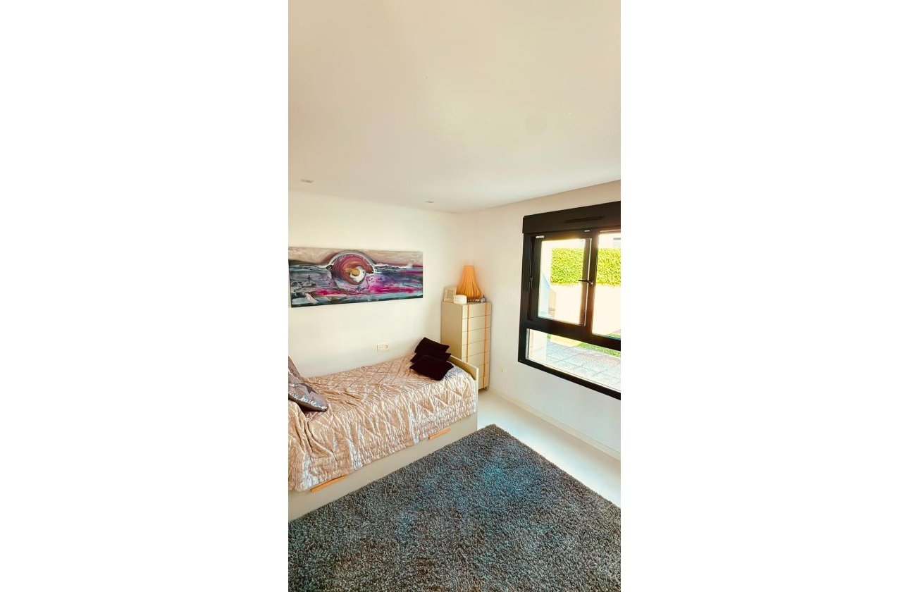 Resale - Town House -
Orihuela Costa - Villamartín