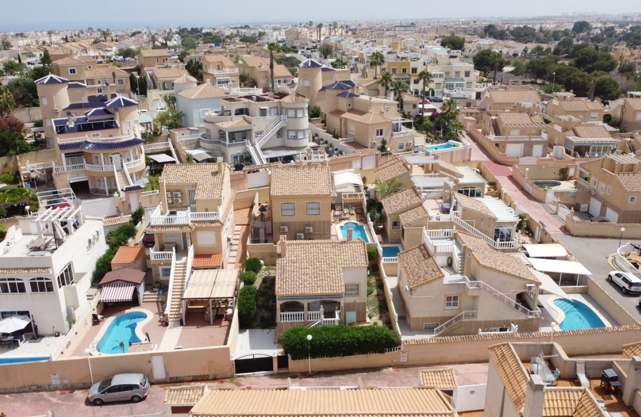 Resale - Town House Penthouse -
Torrevieja - La Florida