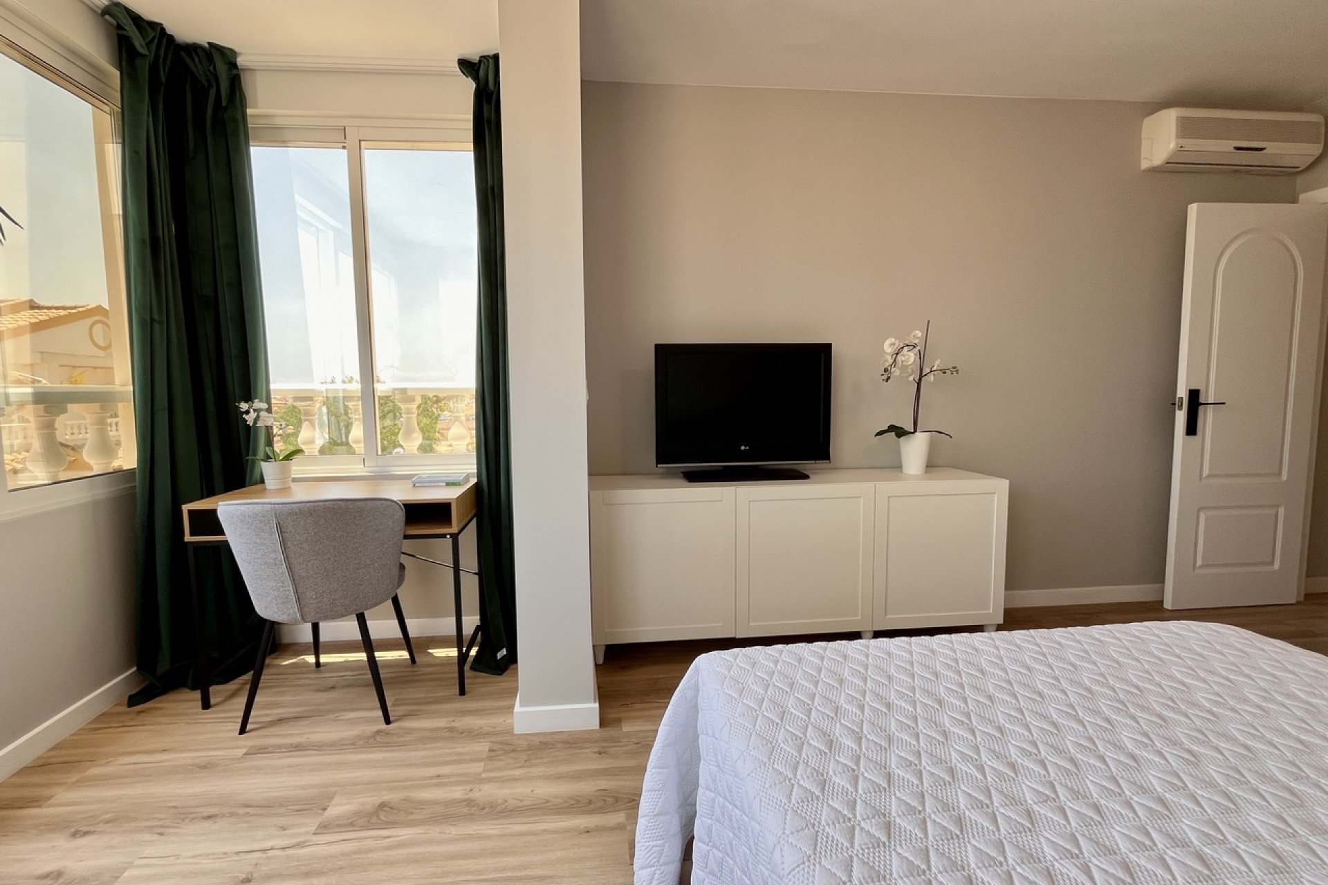 Resale - Town House -
Playa Flamenca - Costa Blanca