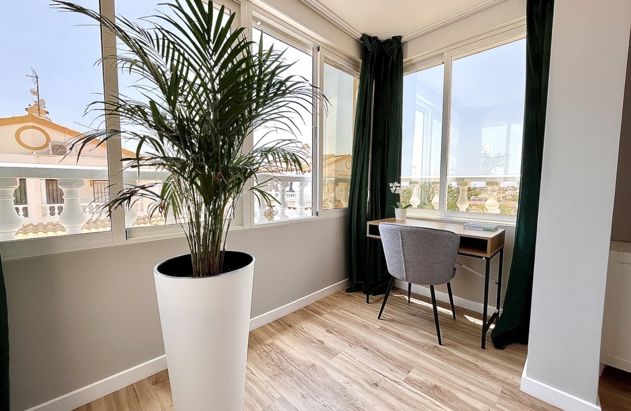 Resale - Town House -
Playa Flamenca - Costa Blanca