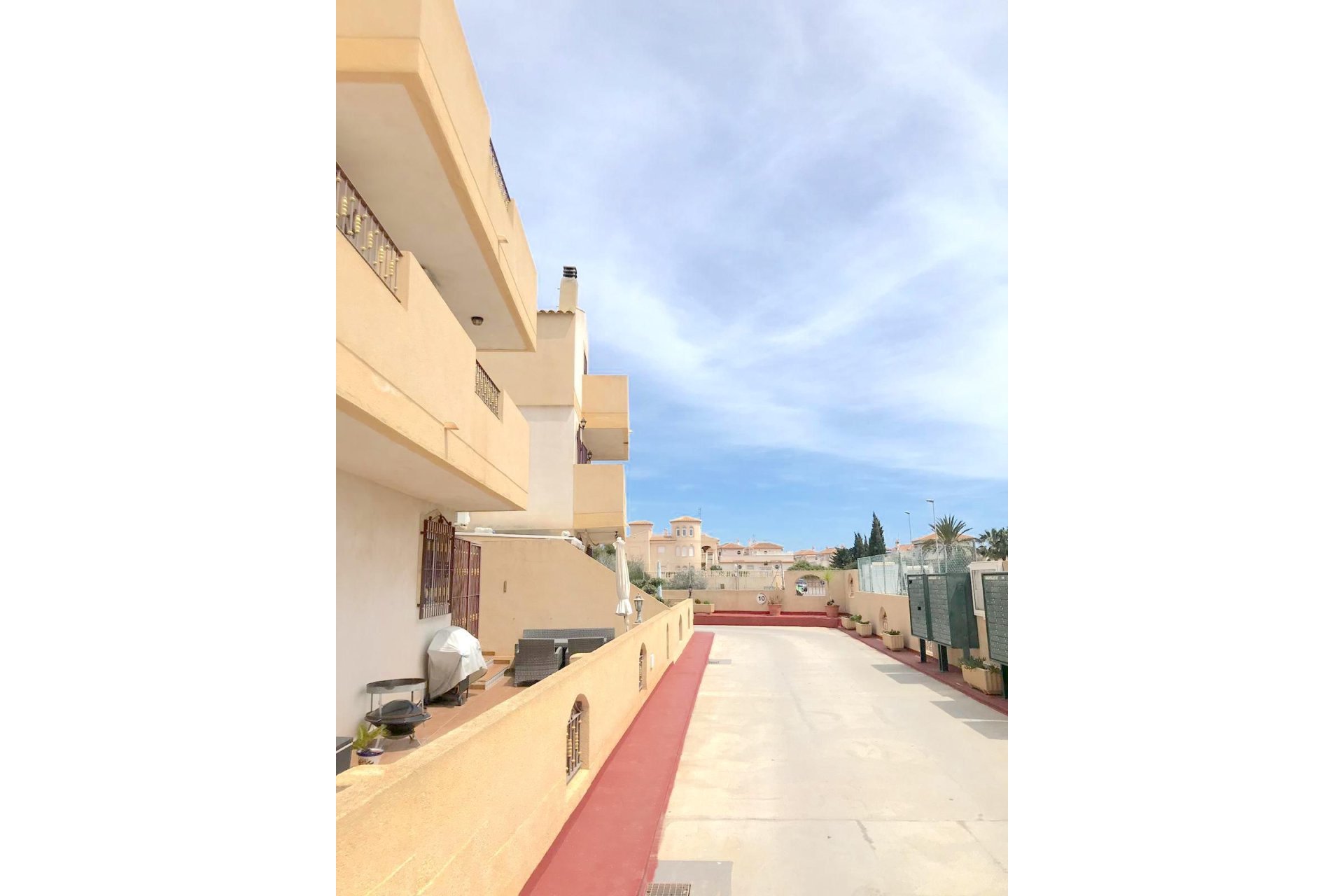 Resale - Town House -
Playa Flamenca - Costa Blanca