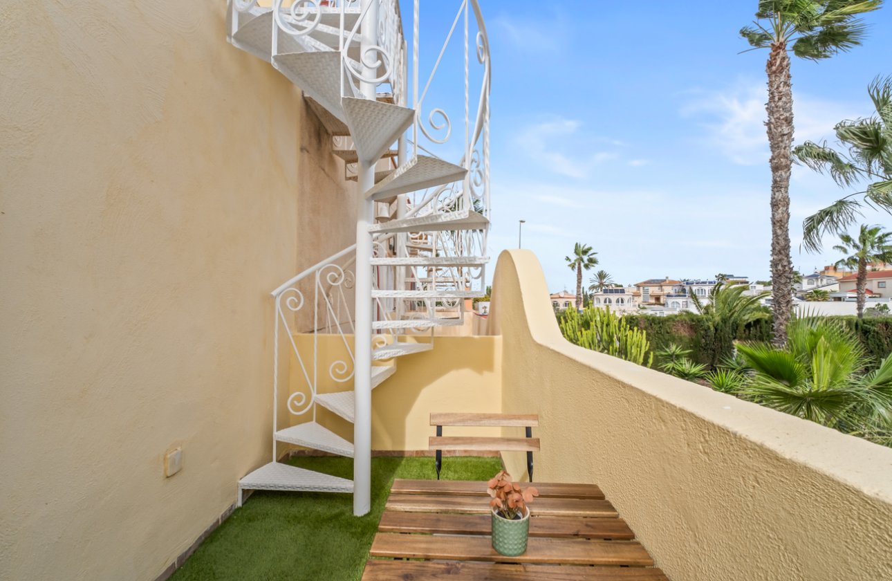 Resale - Town House -
Playa Flamenca - Costa Blanca