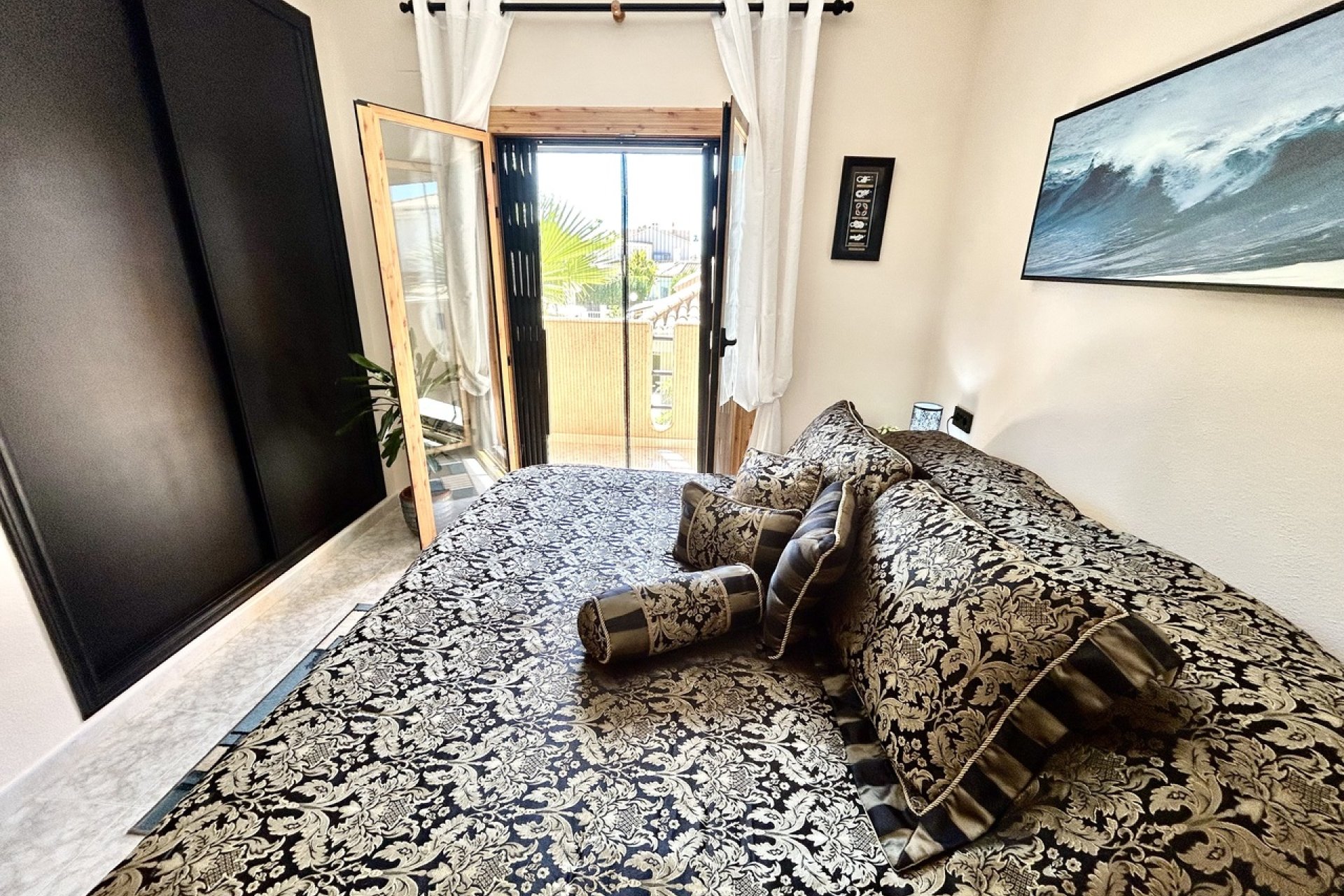 Resale - Town House -
Playa Flamenca - Costa Blanca