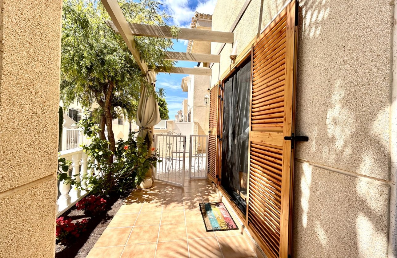 Resale - Town House -
Playa Flamenca - Costa Blanca