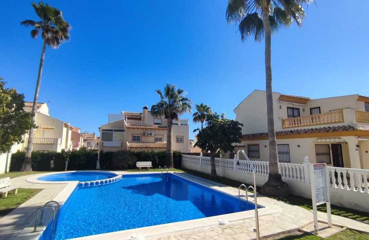 Resale - Town House -
Playa Flamenca - Costa Blanca