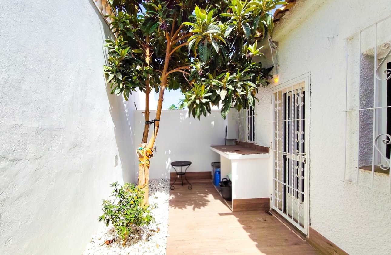 Resale - Town House -
Playa Flamenca - Costa Blanca