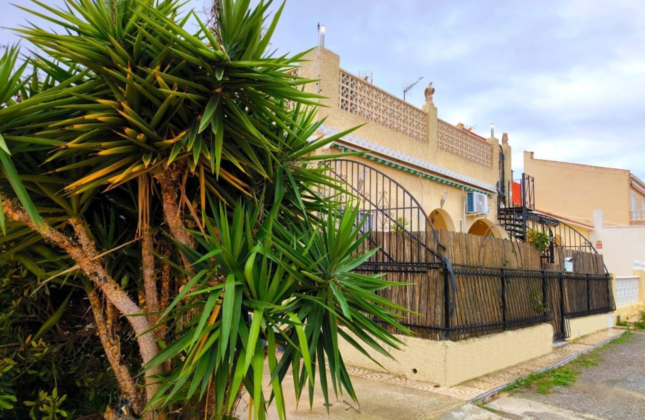 Resale - Town House -
San Fulgencio - La Marina - Urb. La Marina