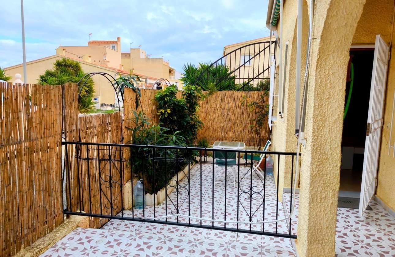 Resale - Town House -
San Fulgencio - La Marina - Urb. La Marina