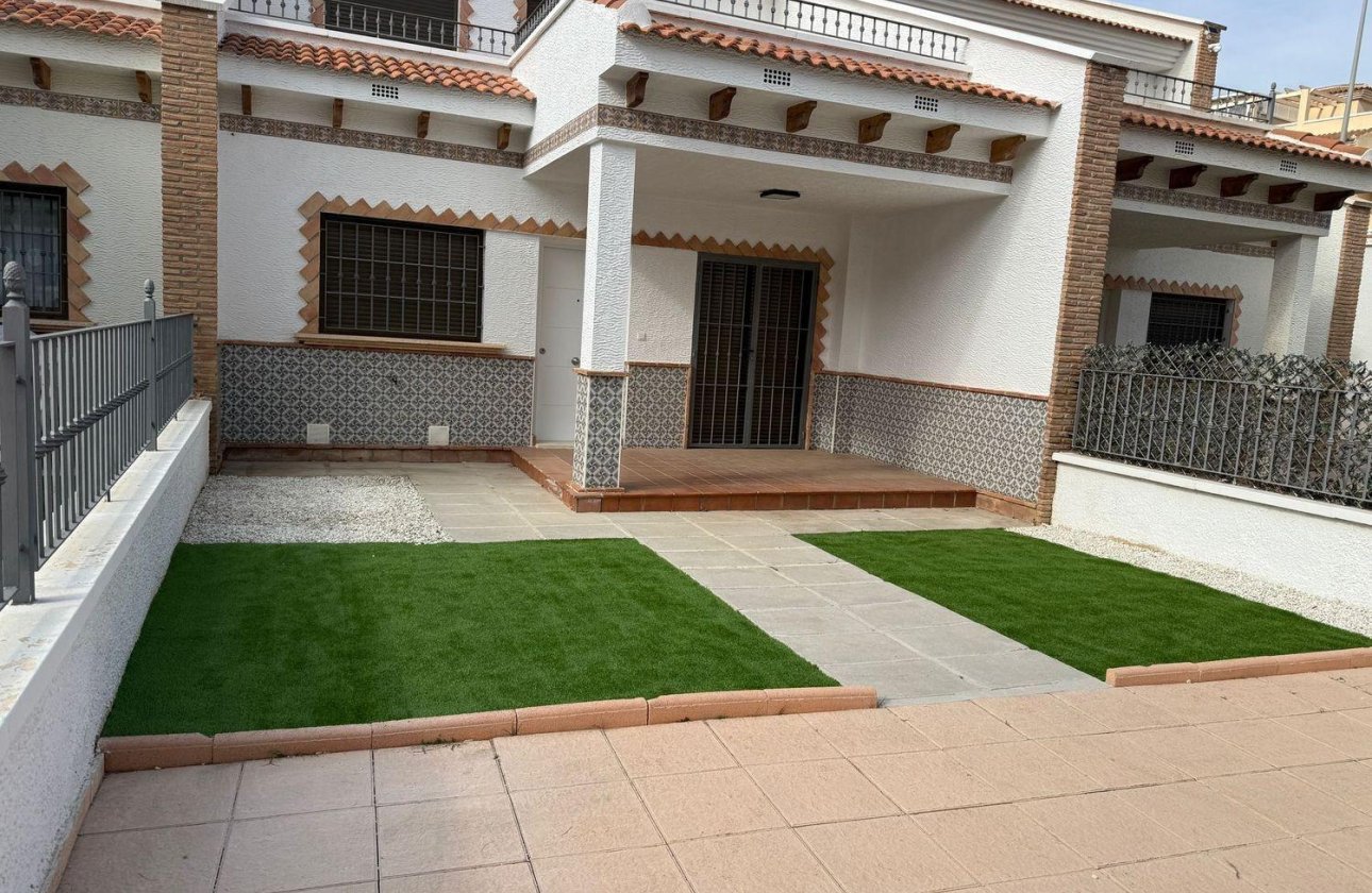 Resale - Town House -
San Miguel de Salinas - Ciudad De Las Comunicaciones