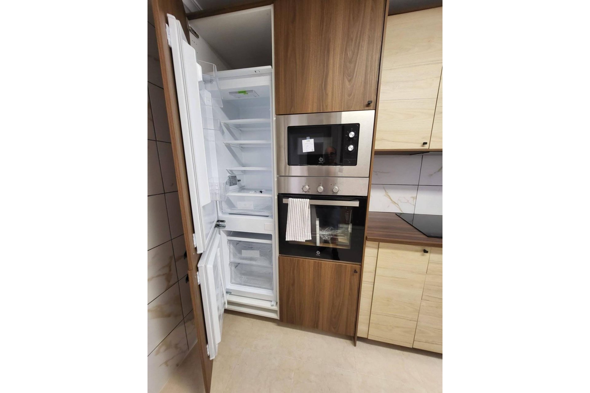 Resale - Town House -
San Miguel de Salinas - Ciudad De Las Comunicaciones