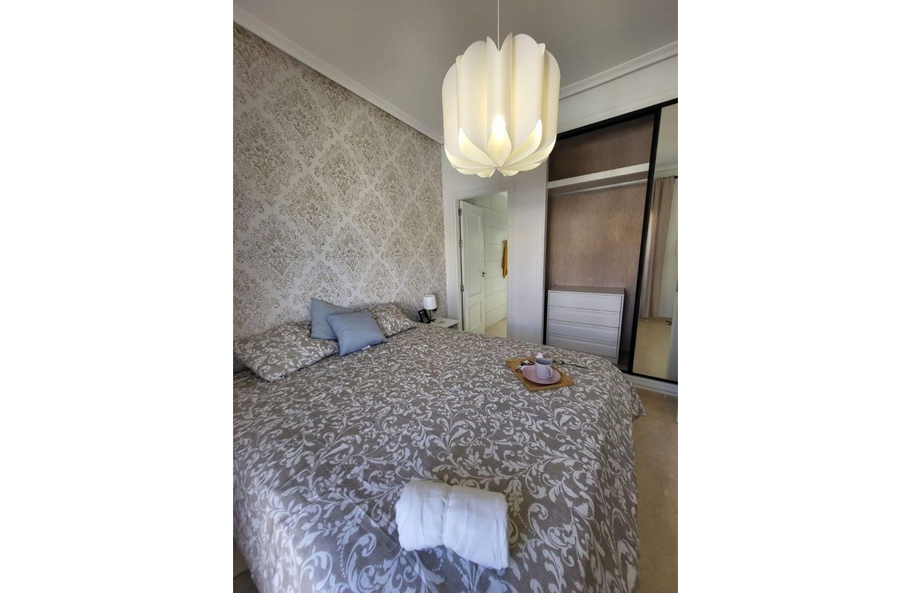 Resale - Town House -
San Miguel de Salinas - Ciudad De Las Comunicaciones