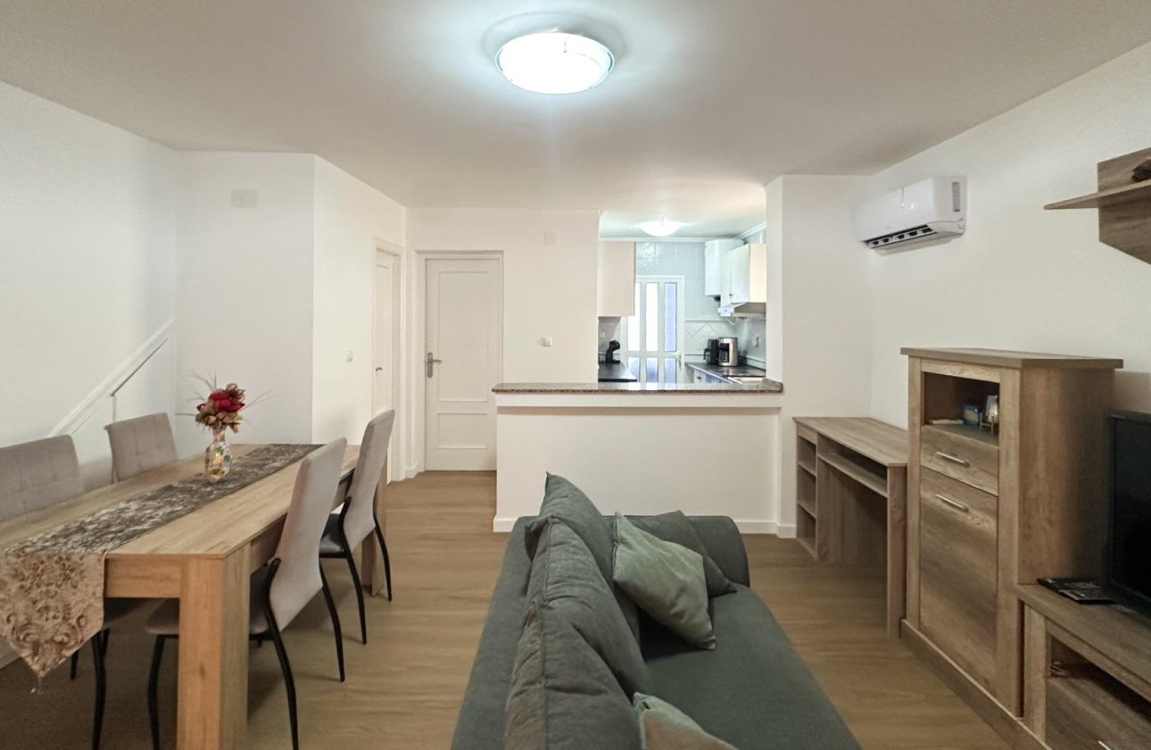Resale - Town House -
San Miguel de Salinas - El Galán