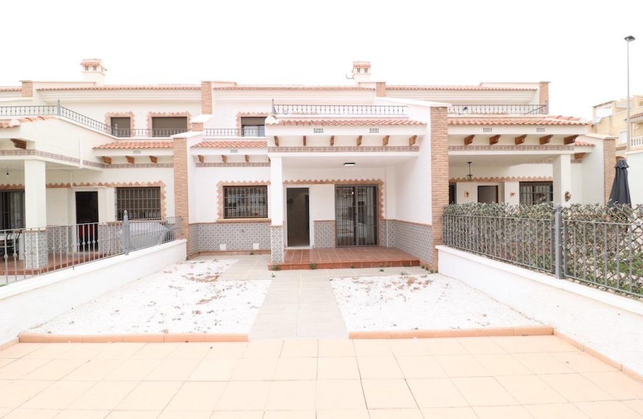 Resale - Town House -
San Miguel de Salinas - Inland