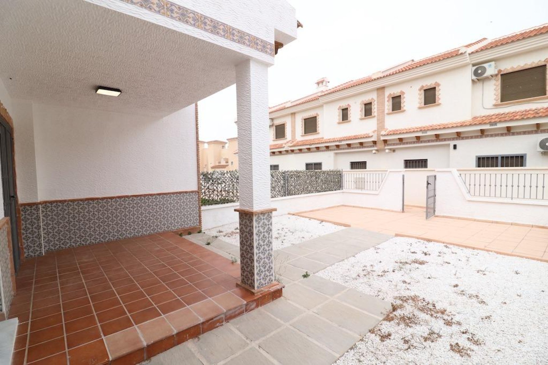 Resale - Town House -
San Miguel de Salinas - Inland