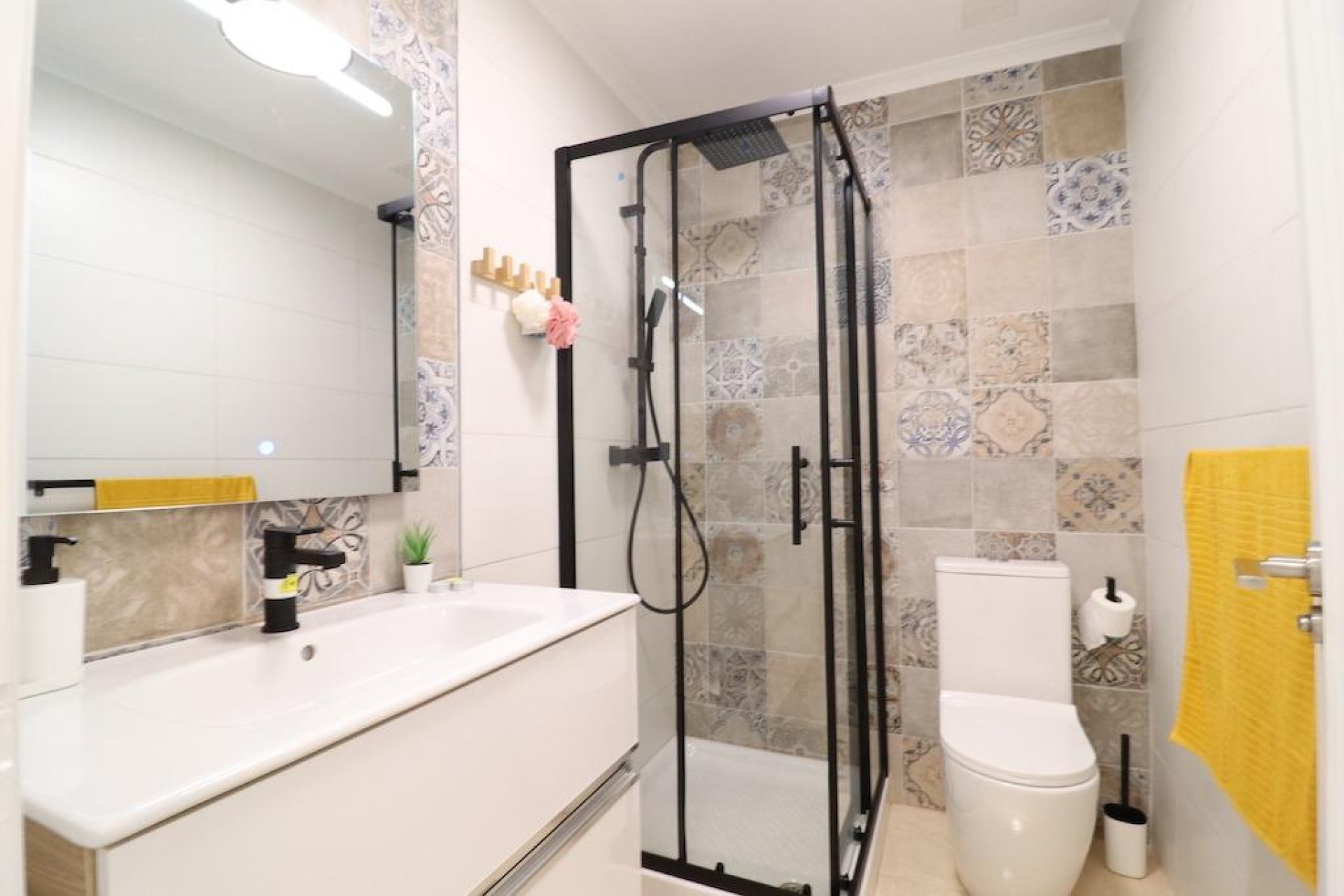 Resale - Town House -
San Miguel de Salinas - Inland