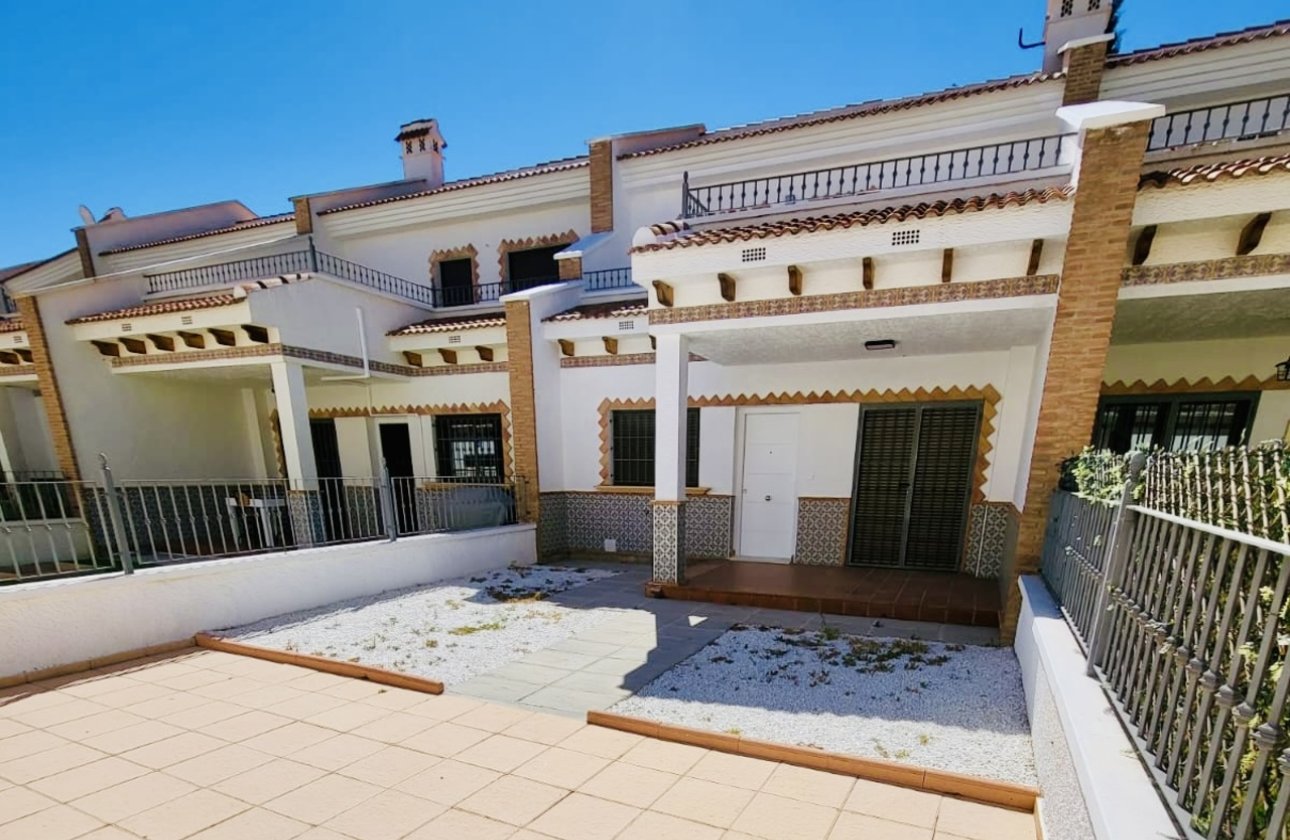 Resale - Town House -
San Miguel de Salinas - Inland