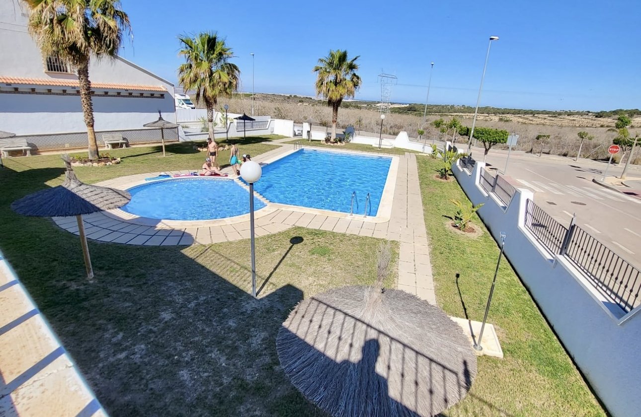 Resale - Town House -
San Miguel de Salinas - Inland