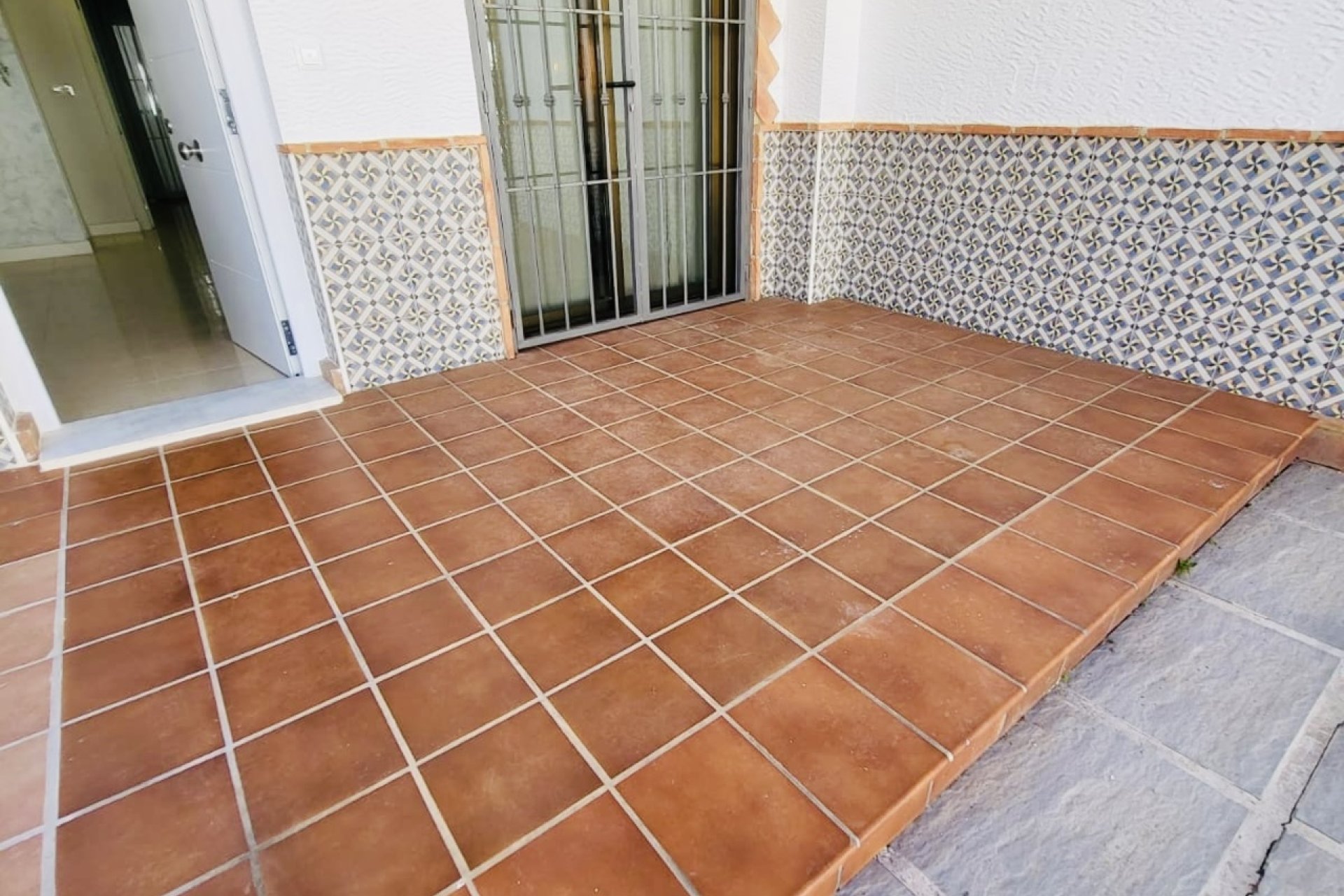 Resale - Town House -
San Miguel de Salinas - Inland
