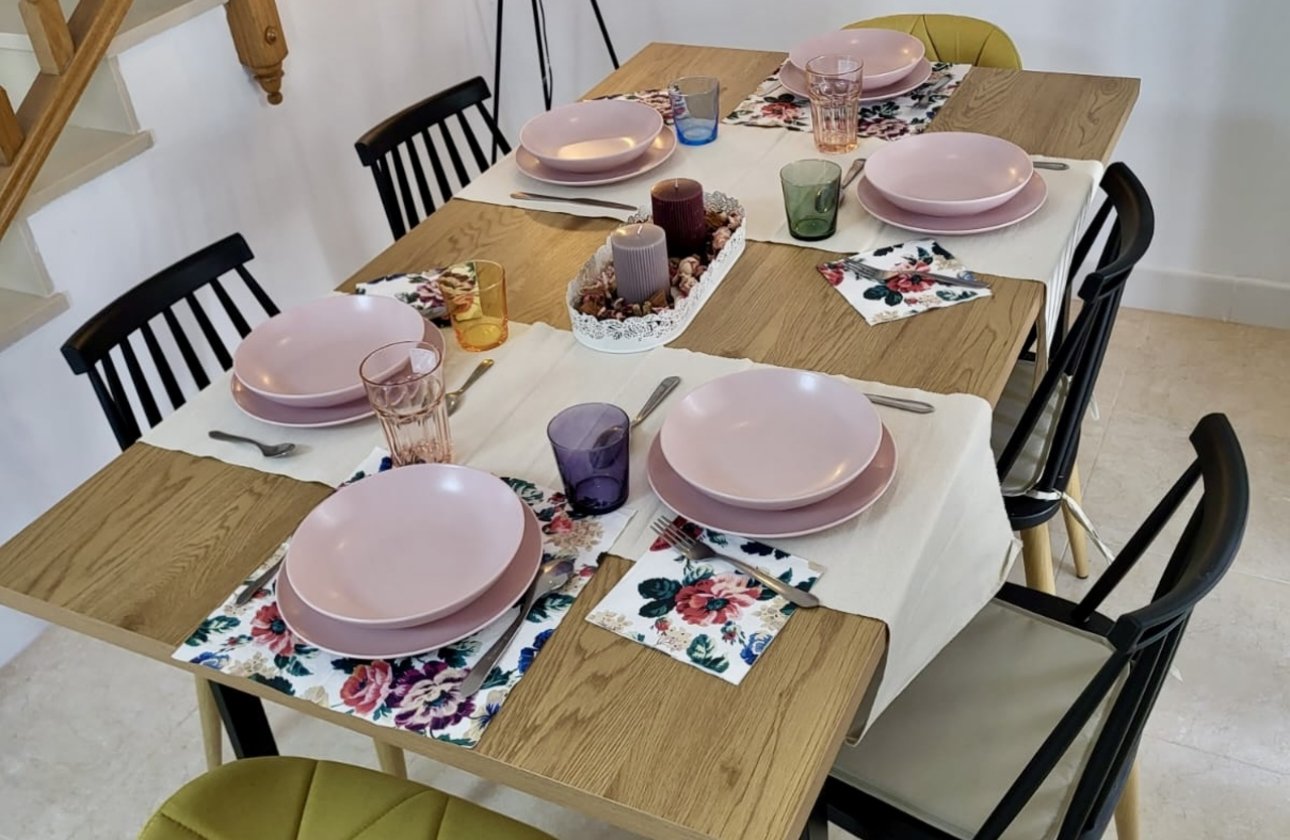 Resale - Town House -
San Miguel de Salinas - Inland