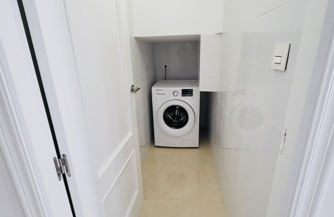 Resale - Town House -
San Miguel de Salinas - Inland