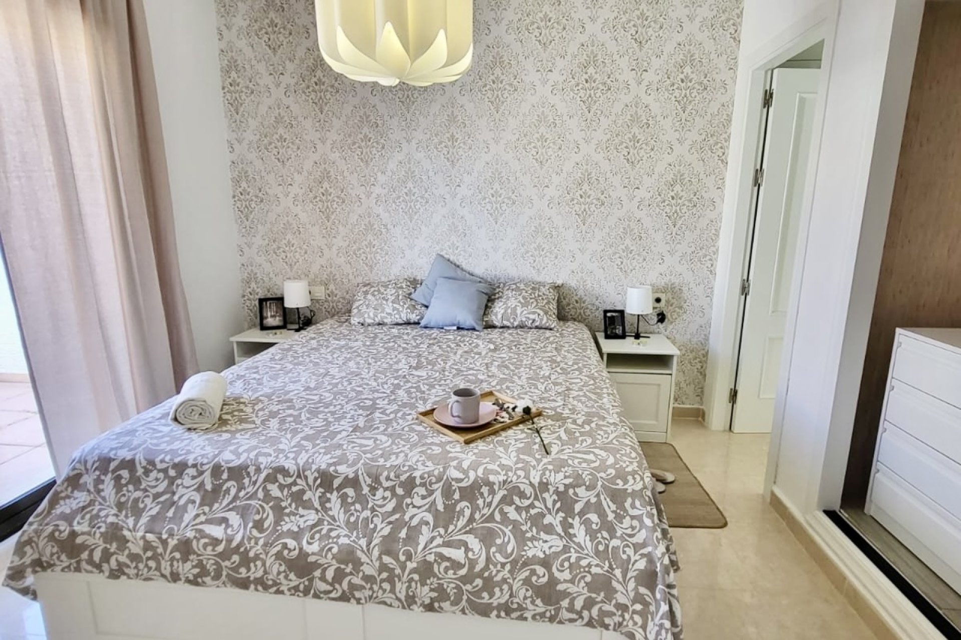 Resale - Town House -
San Miguel de Salinas - Inland