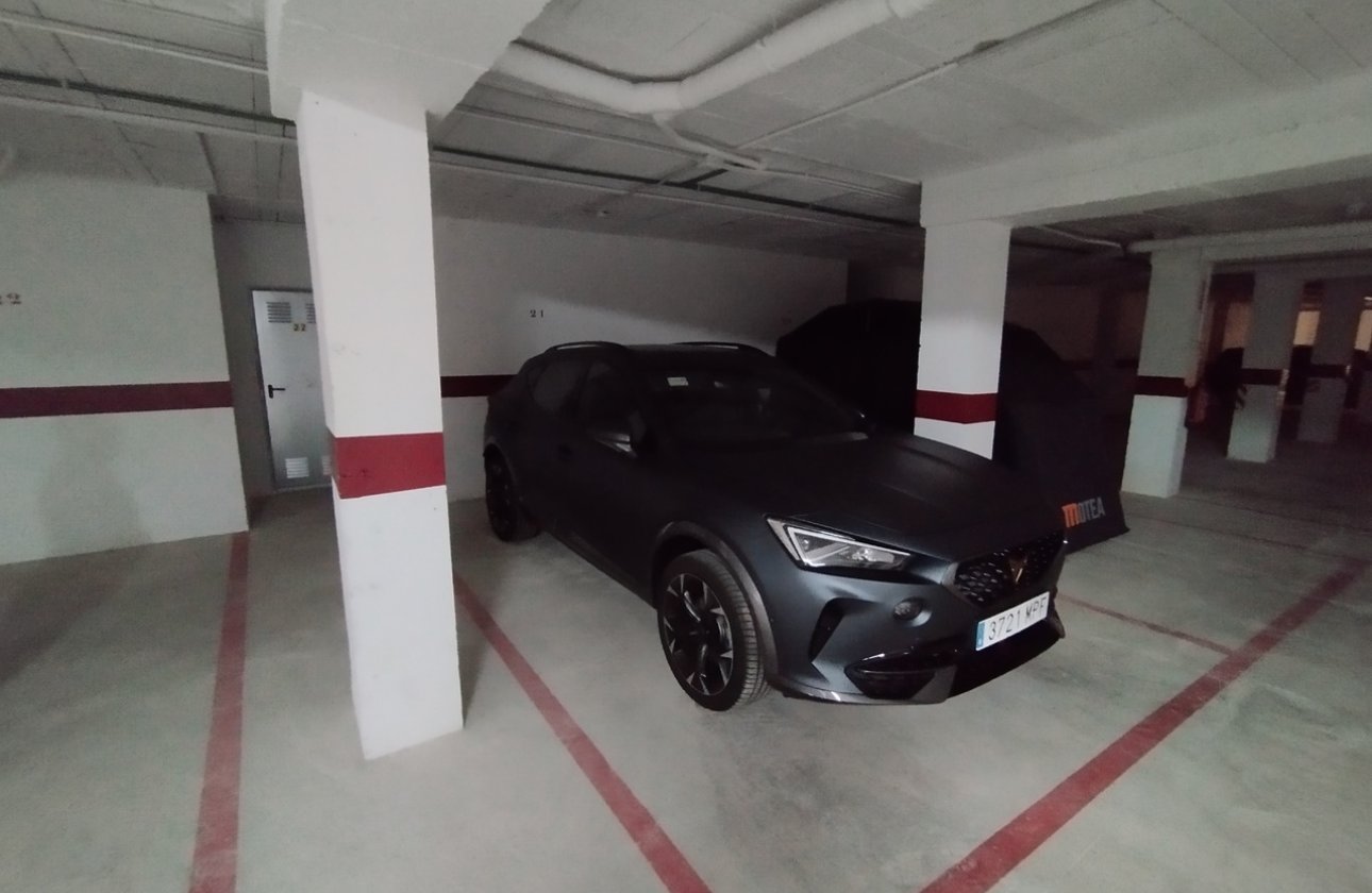 Resale - Town House -
San Miguel de Salinas - Inland