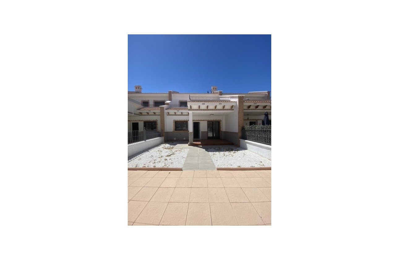 Resale - Town House -
San Miguel de Salinas - Inland