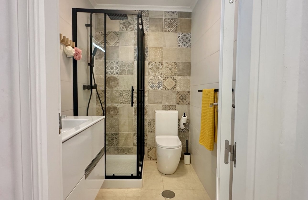 Resale - Town House -
San Miguel de Salinas - Inland