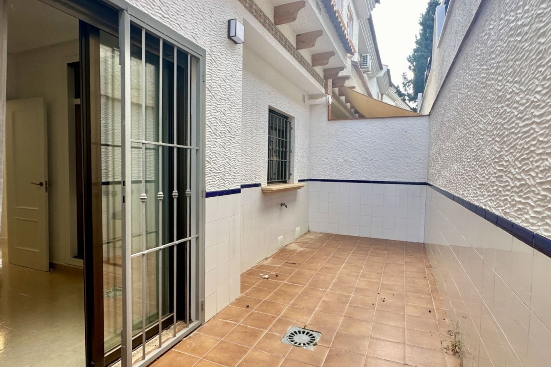 Resale - Town House -
San Miguel de Salinas - Inland