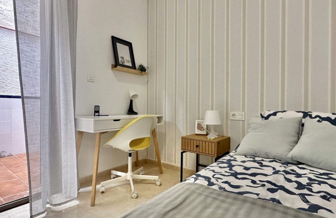 Resale - Town House -
San Miguel de Salinas - Inland