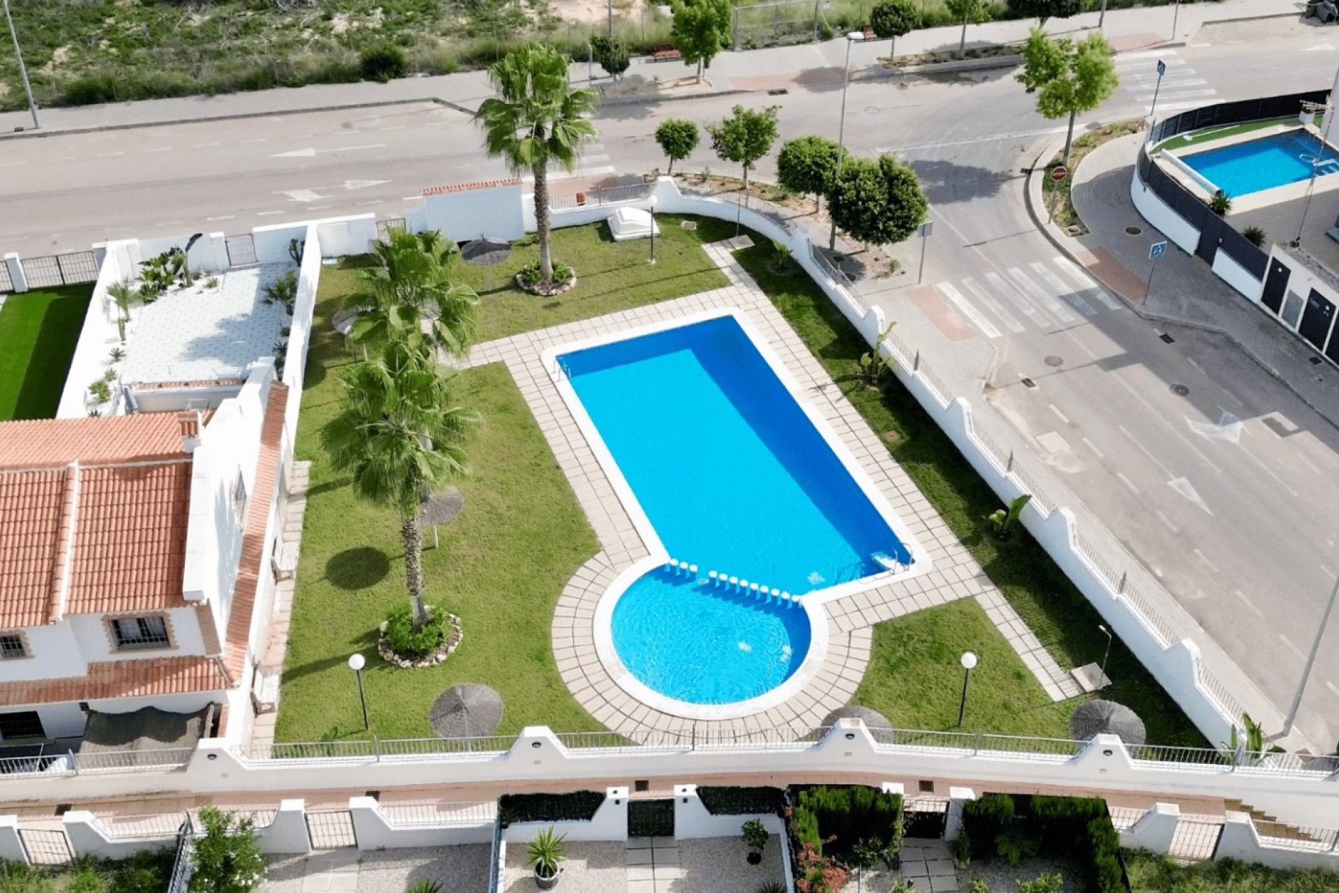 Resale - Town House -
San Miguel de Salinas - Inland