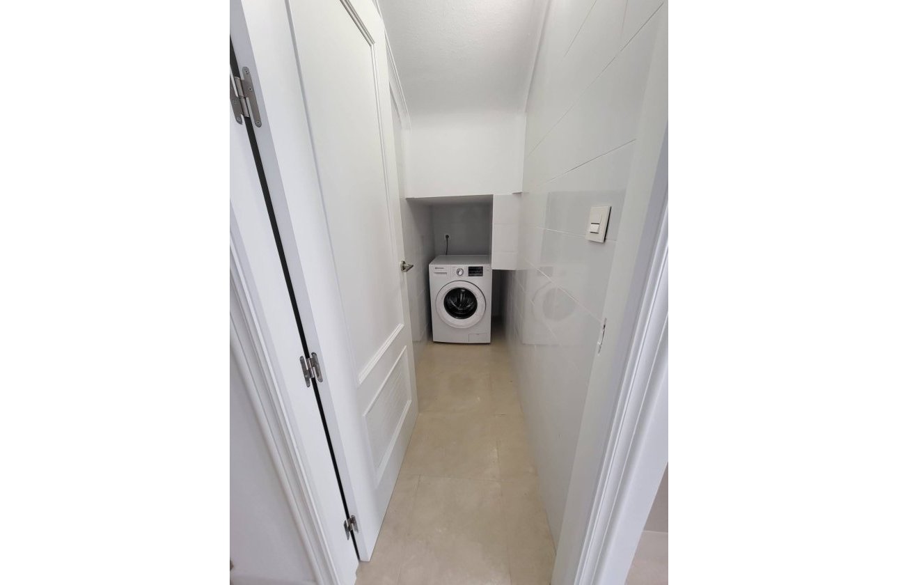 Resale - Town House -
San Miguel de Salinas - Inland