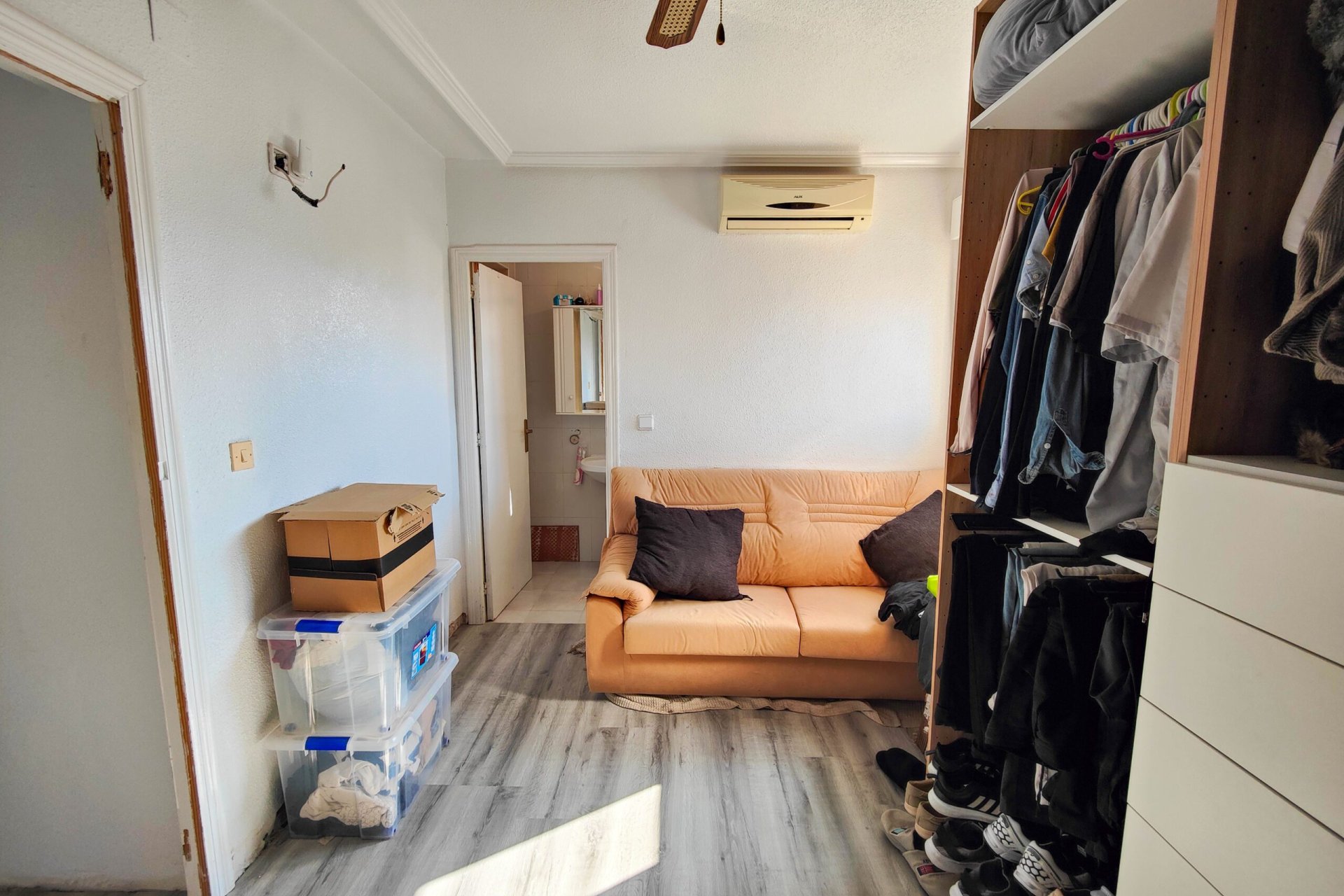 Resale - Town House -
San Miguel de Salinas - Inland