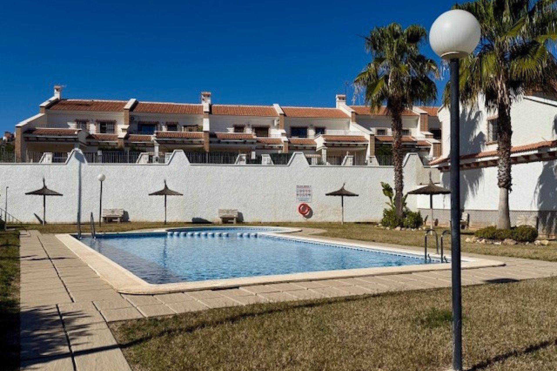 Resale - Town House -
San Miguel de Salinas - Inland