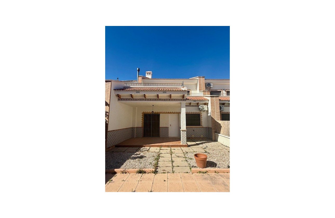 Resale - Town House -
San Miguel de Salinas - Inland