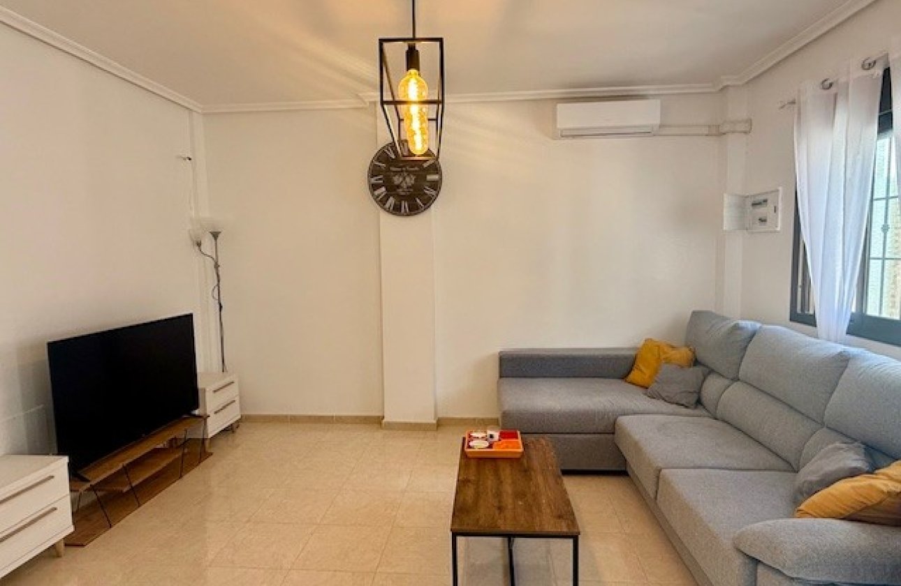 Resale - Town House -
San Miguel de Salinas - Inland