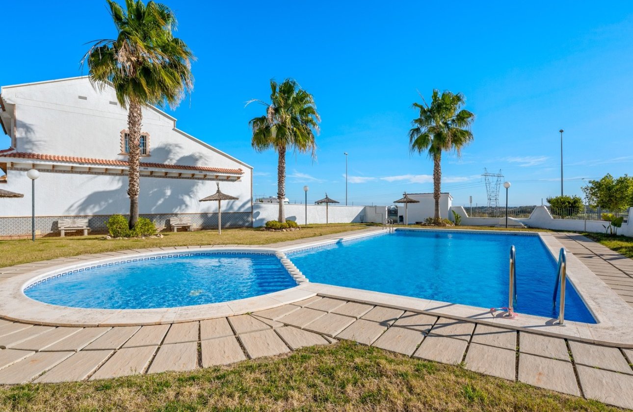 Resale - Town House -
San Miguel de Salinas - Inland