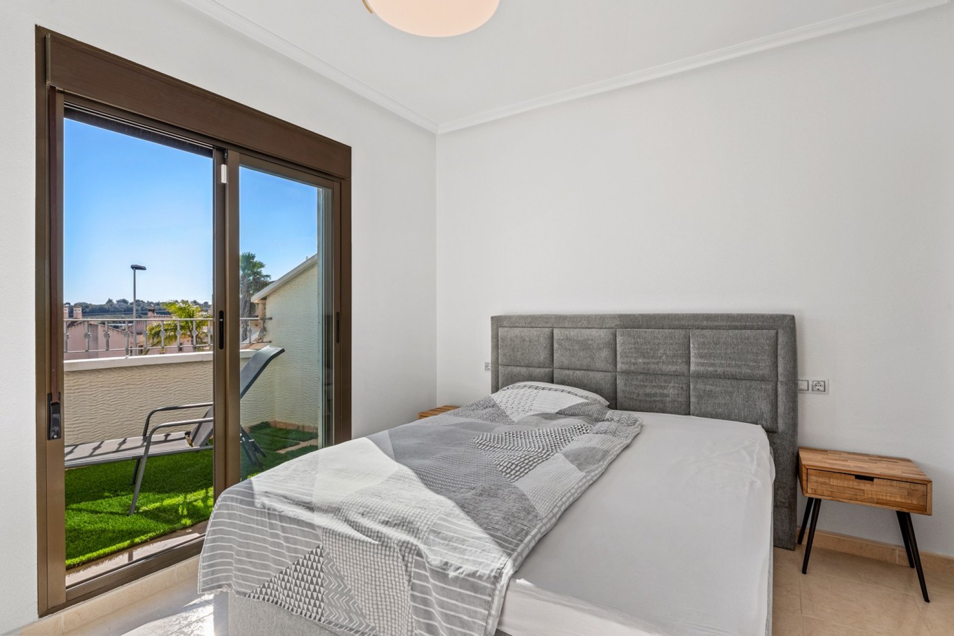 Resale - Town House -
San Miguel de Salinas - Inland