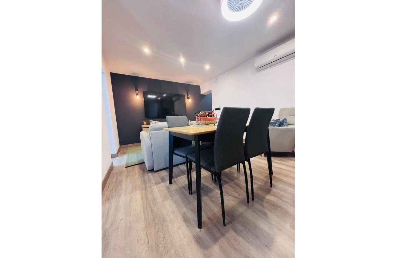 Resale - Town House -
San Miguel de Salinas - Inland